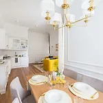Golden Place Διαμέρισμα *