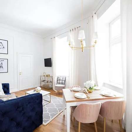 Golden Place Apartament *